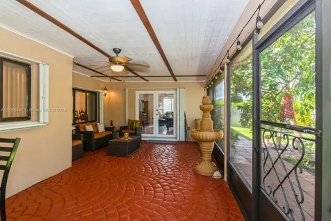 9755 SW 215th Lane Cutler Bay FL 33189