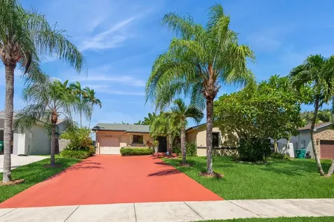 9755 SW 215th Lane Cutler Bay FL 33189