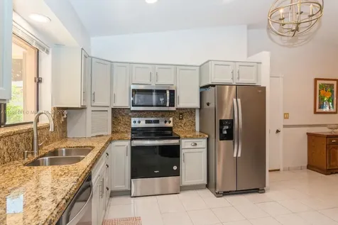9755 SW 215th Lane Cutler Bay FL 33189