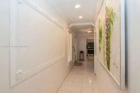 9755 SW 215th Lane Cutler Bay FL 33189