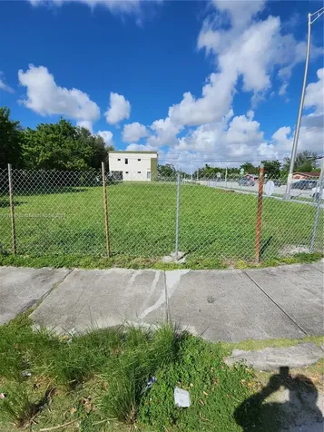 11110/20 NW 17th Avenue Miami FL 33167