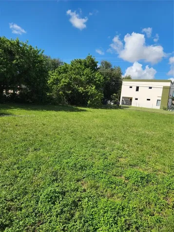 11110/20 NW 17th Avenue Miami FL 33167