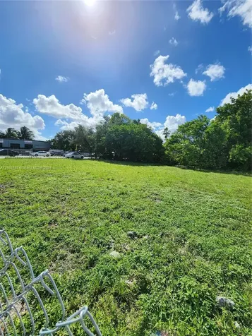 11110/20 NW 17th Avenue Miami FL 33167