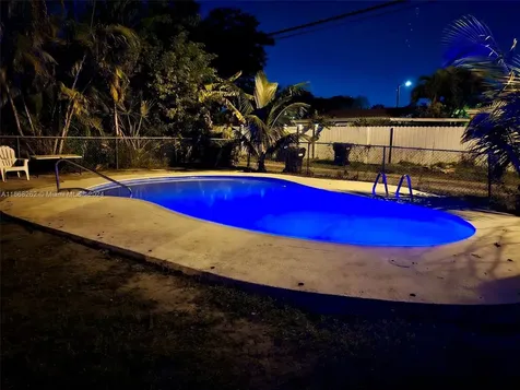 1423 NE 175th Street North Miami Beach FL 33162