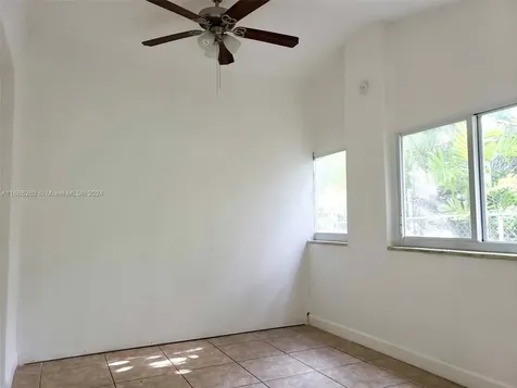 1423 NE 175th Street North Miami Beach FL 33162