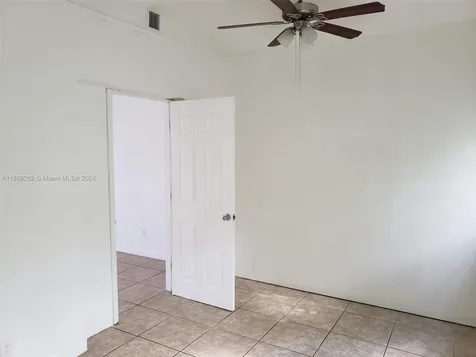 1423 NE 175th Street North Miami Beach FL 33162