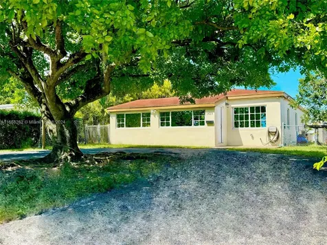1423 NE 175th Street North Miami Beach FL 33162