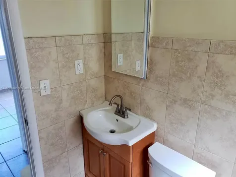 1423 NE 175th Street North Miami Beach FL 33162