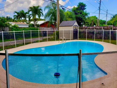 1423 NE 175th Street North Miami Beach FL 33162