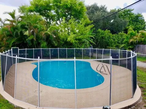 1423 NE 175th Street North Miami Beach FL 33162