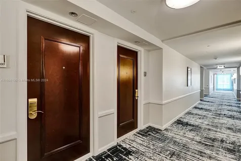 4391 Collins Avenue Miami Beach FL 33140