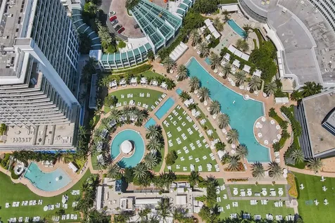 4391 Collins Avenue Miami Beach FL 33140