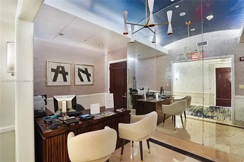 4391 Collins Avenue Miami Beach FL 33140