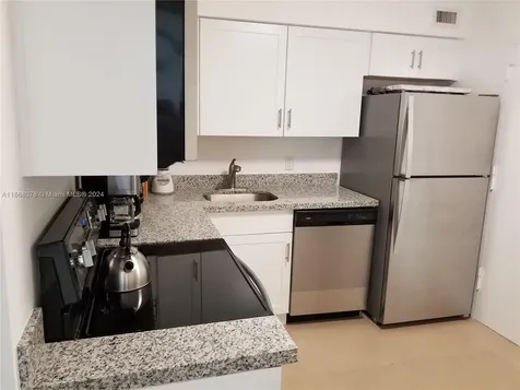5161 Collins Avenue Miami Beach FL 33140