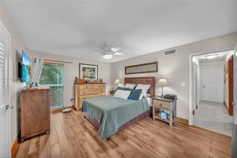 8535 SW 80th Place Miami FL 33143