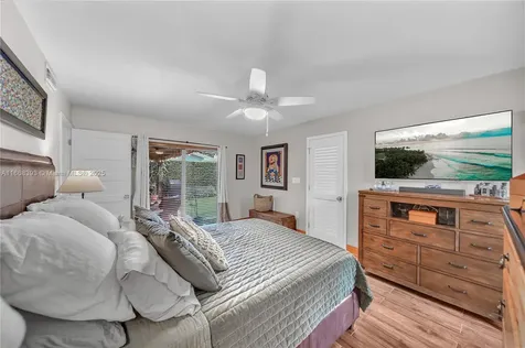 8535 SW 80th Place Miami FL 33143
