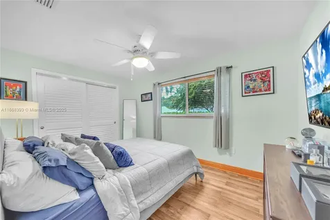 8535 SW 80th Place Miami FL 33143