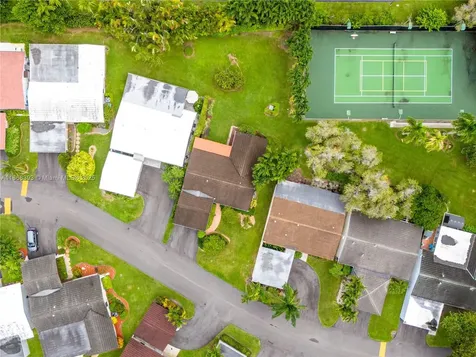 8535 SW 80th Place Miami FL 33143