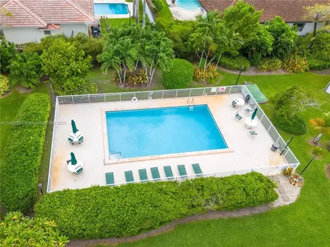 8535 SW 80th Place Miami FL 33143