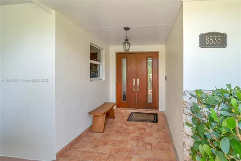 8535 SW 80th Place Miami FL 33143