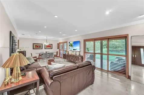 8535 SW 80th Place Miami FL 33143
