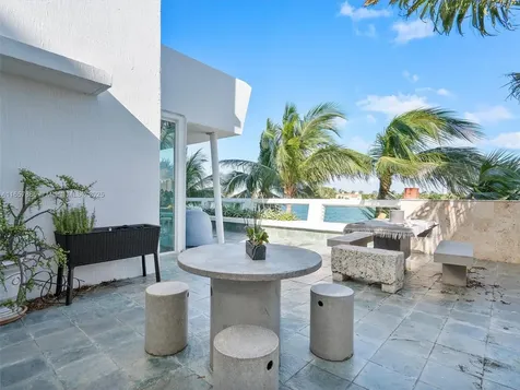 10261 E Bay Harbor Drive Bay Harbor Islands FL 33154