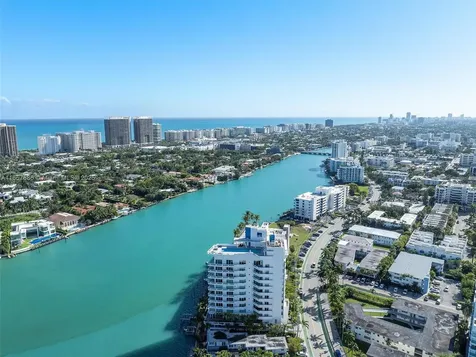 10261 E Bay Harbor Drive Bay Harbor Islands FL 33154