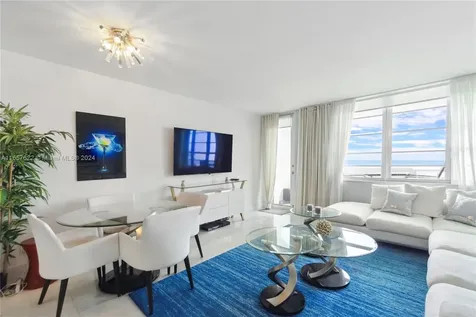 100 Lincoln Road Miami Beach FL 33139