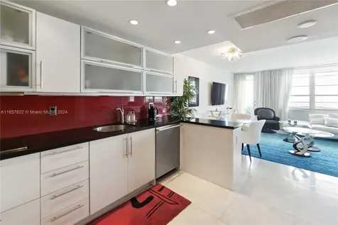 100 Lincoln Road Miami Beach FL 33139