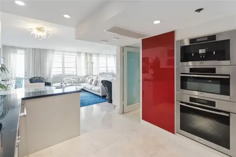 100 Lincoln Road Miami Beach FL 33139