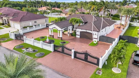 13137 SW 190th Street Miami FL 33177
