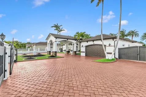 13137 SW 190th Street Miami FL 33177