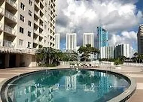 400 Kings Point Drive Sunny Isles Beach FL 33160