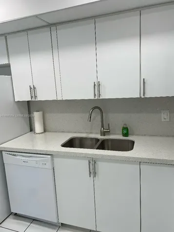 400 Kings Point Drive Sunny Isles Beach FL 33160