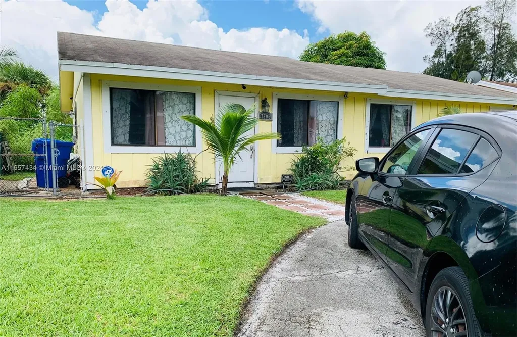 7806 SW 8th Court North Lauderdale FL 33068