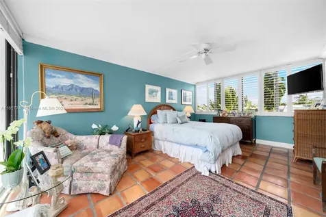 205 E Enid Drive Key Biscayne FL 33149