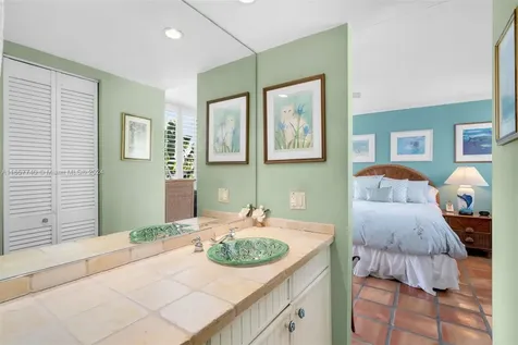 205 E Enid Drive Key Biscayne FL 33149