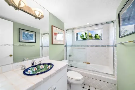 205 E Enid Drive Key Biscayne FL 33149