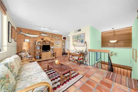 205 E Enid Drive Key Biscayne FL 33149