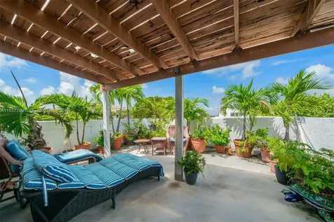 205 E Enid Drive Key Biscayne FL 33149