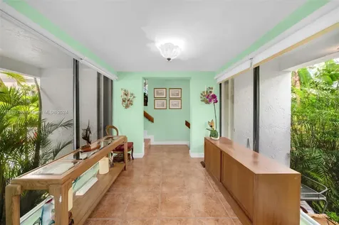 205 E Enid Drive Key Biscayne FL 33149