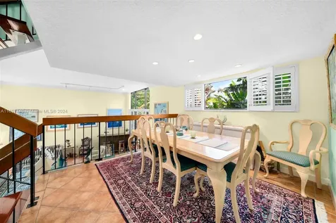 205 E Enid Drive Key Biscayne FL 33149