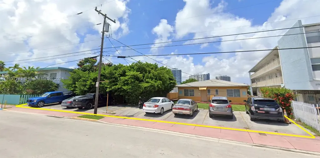 2140 Bay Drive Miami Beach FL 33141