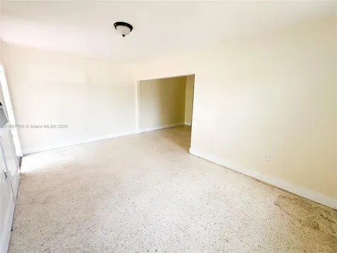 2140 Bay Drive Miami Beach FL 33141