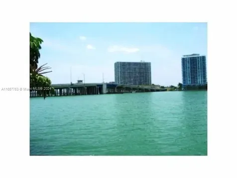2140 Bay Drive Miami Beach FL 33141
