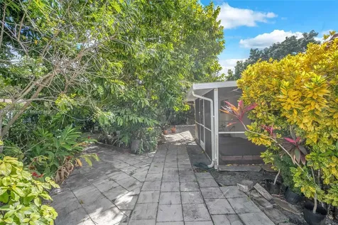 600 Camellia Court Plantation FL 33317