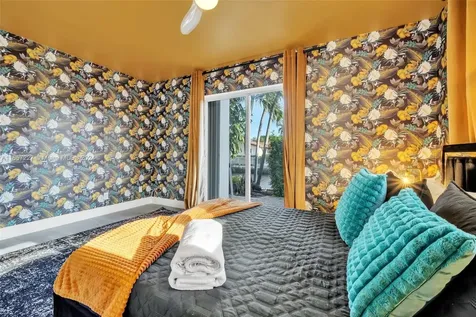 5830 NE 14th Road Fort Lauderdale FL 33334