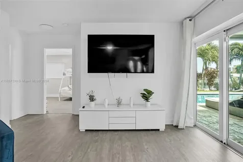 5220 NE 26th Avenue Fort Lauderdale FL 33308