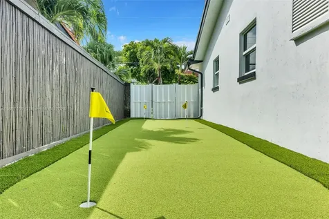 5220 NE 26th Avenue Fort Lauderdale FL 33308