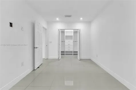 902 E 31st Street Hialeah FL 33013